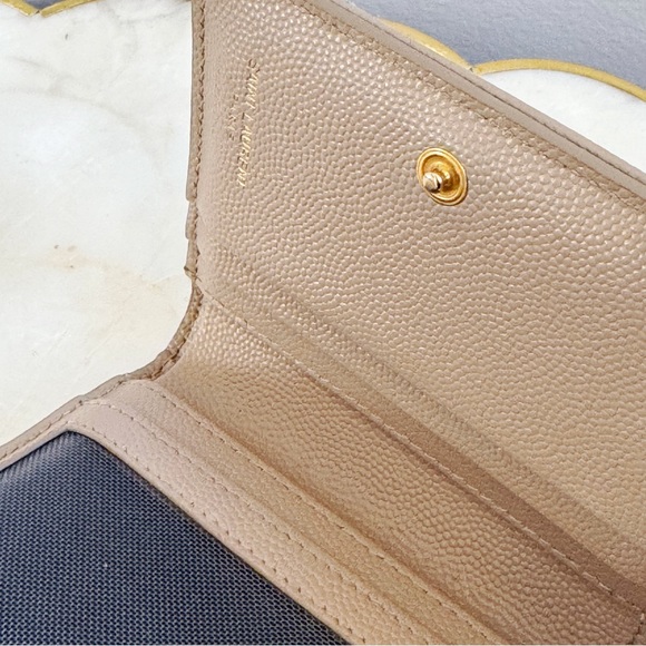 SAINT LAURENT CASSANDRE MATELASSÉ BI-FOLD WALLET Dark Beige - Picture 10 of 15